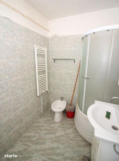 Apartament cu 2 camere decomandat în Energiei