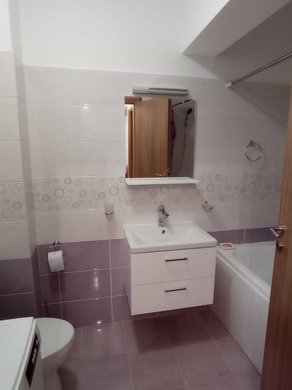 Apartament cu 2 camere semidecomandat în Apărătorii Patriei