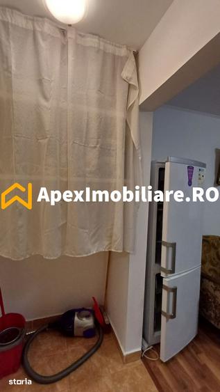 Apartament cu 2 camere semidecomandat, mobilat în Berceni