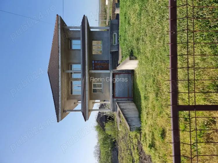 Vind casa in seulia de mures