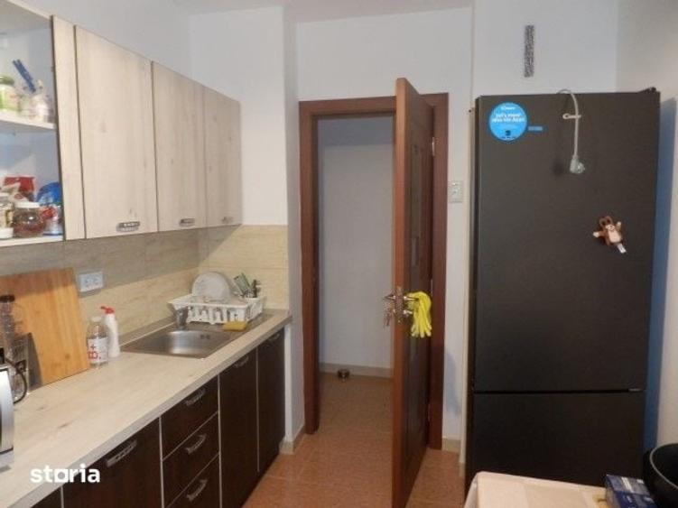 Apartament cu 3 camere decomandat în Aviației
