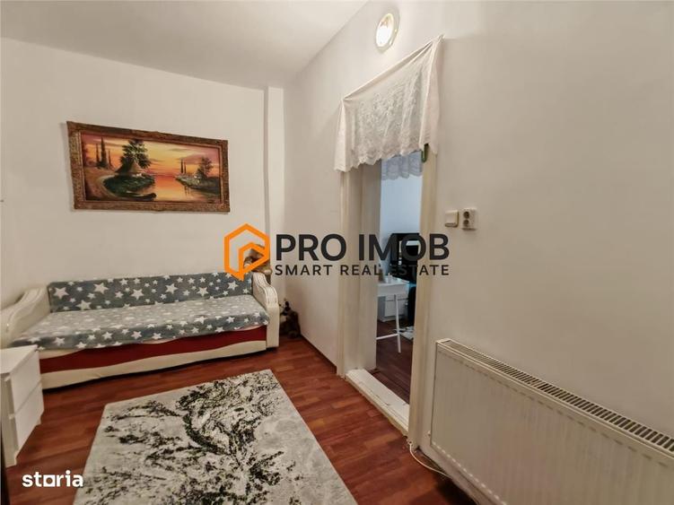 Casă cu 4 camere decomandat în Băceni