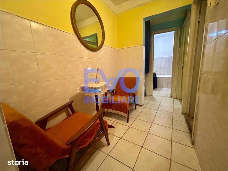 Apartament cu 3 camere decomandat în Alexandru cel Bun