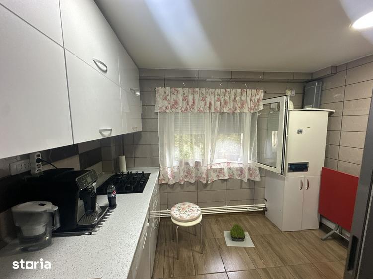 Apartament cu 3 camere în 13 Septembrie