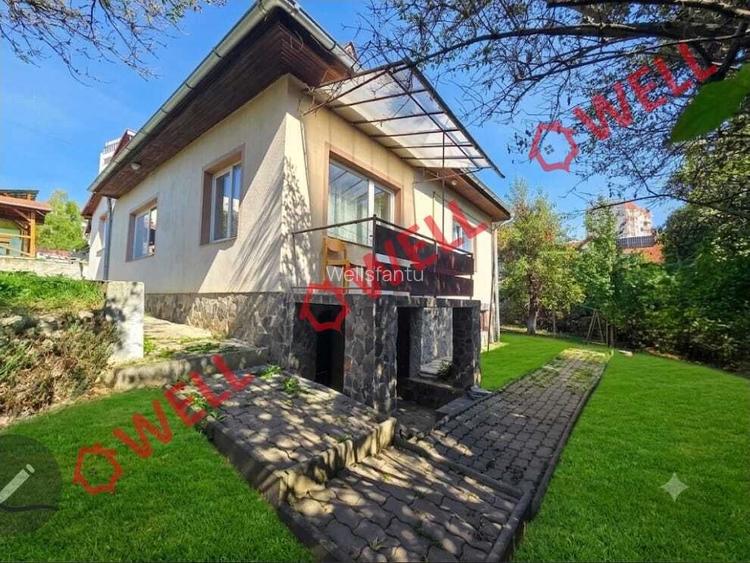 Casă familială de vânzare în Sfântu Gheorghe, pe strada Dealului!