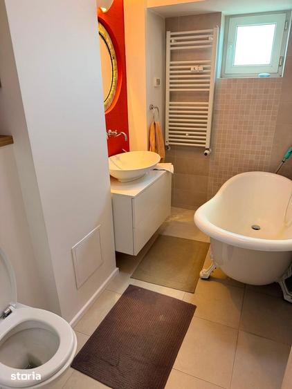 Apartament cu 4 camere în Decebal