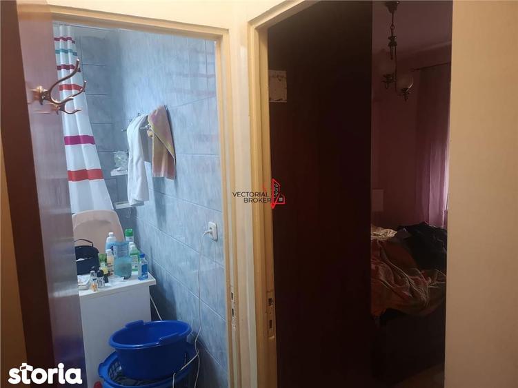 Apartament cu 3 camere decomandat, mobilat în Basarab