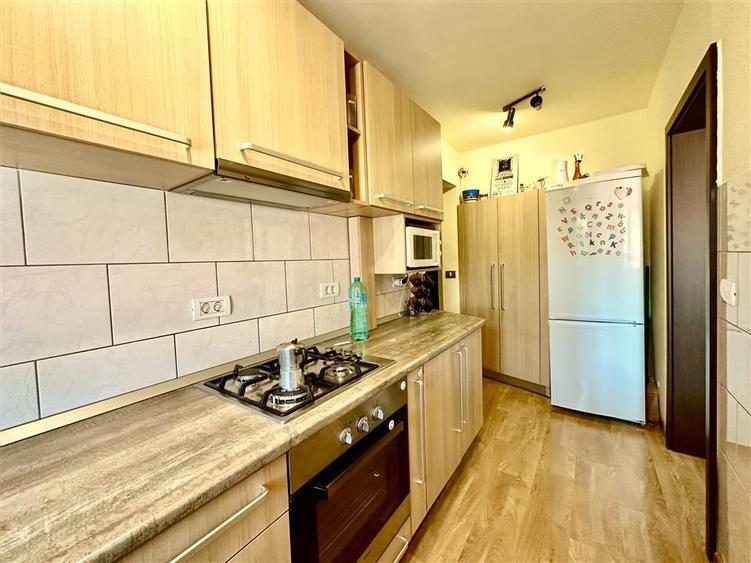 Apartament cu 2 camere semidecomandat în Aurel Vlaicu