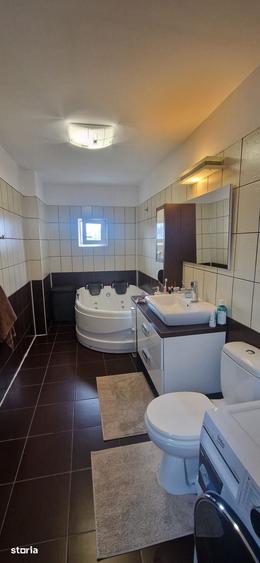 Casă cu 4 camere cu Teren 231 Mp în Bună Ziua