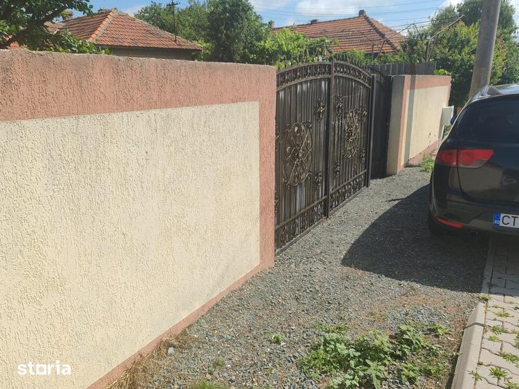 Casă cu 3 camere decomandat cu Teren 1400 Mp în Cogealac