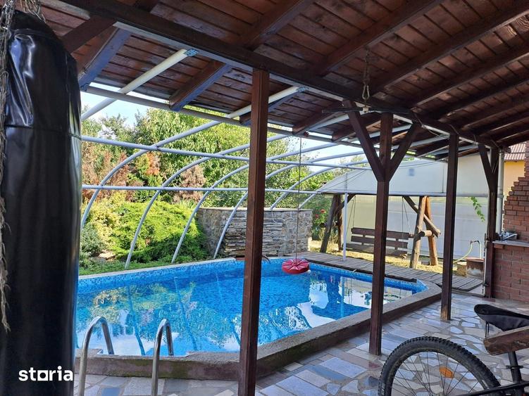 Casă cu 5 camere cu Teren 600 Mp în Nord