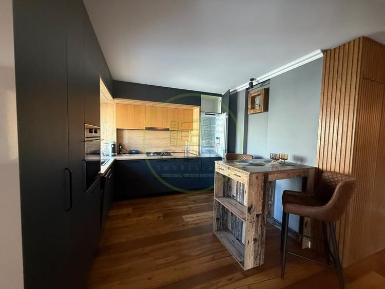 Apartament cu 2 camere decomandat, mobilat în Central