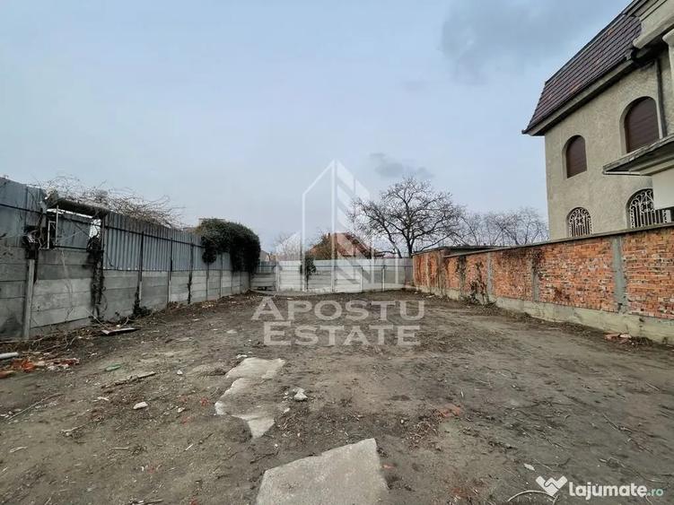 Teren de 706 mp, în Elisabetin