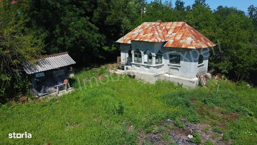 Casă cu 2 camere în Ciofrângeni