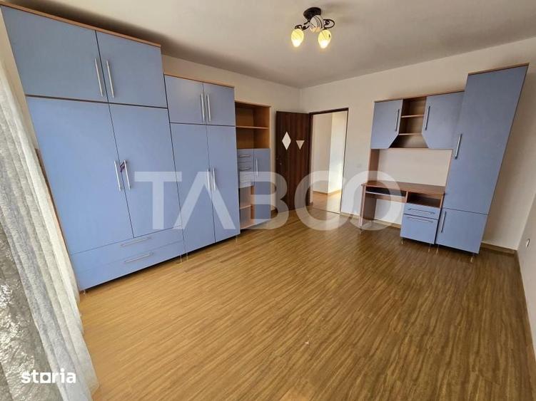 Apartament cu 3 camere decomandat în Șelimbăr