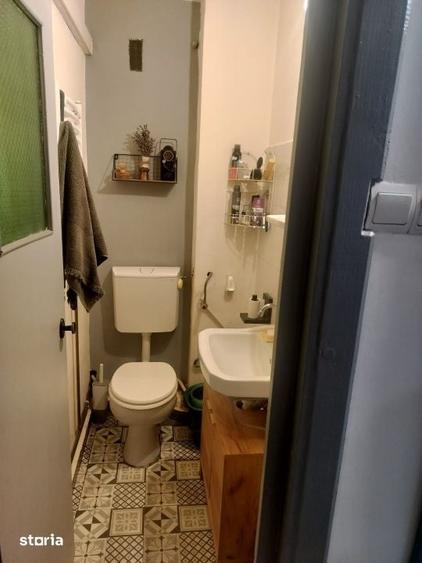 Apartament cu 3 camere decomandat în Siloz