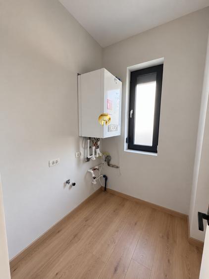 Casă individuală cu 4 camere cu Canalizare în Otopeni