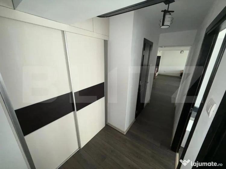 Apartament cu 3 camere decomandat în Calea București