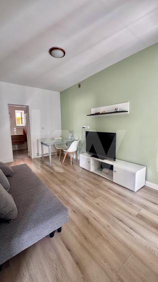 Apartament cu 3 camere decomandat, mobilat în Gușterița