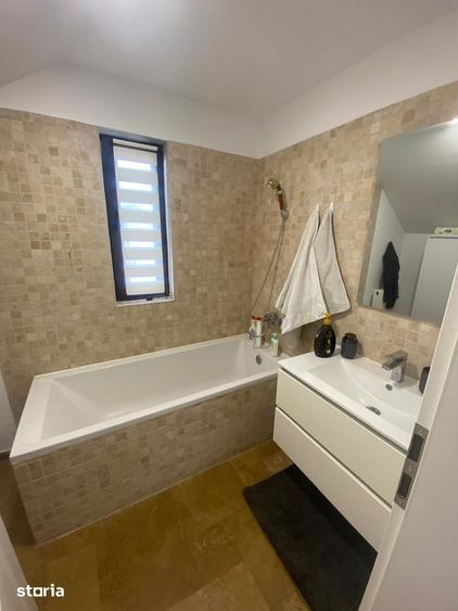 Casă cu 3 camere cu Teren 460 Mp în Doicești