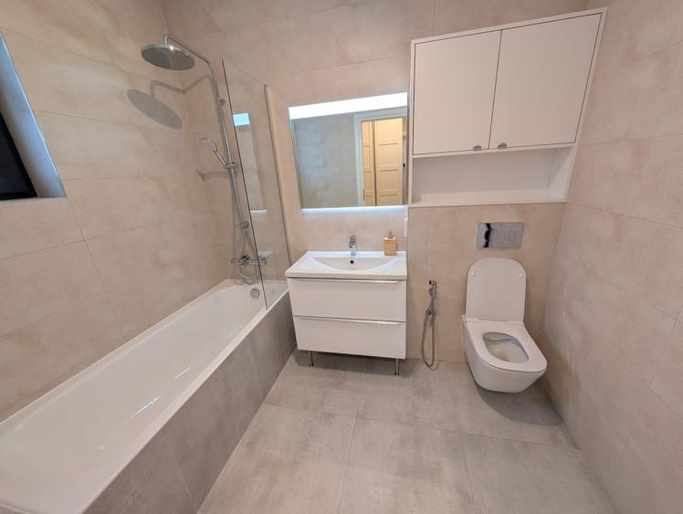 Casă individuală cu 4 camere cu Canalizare în Balotești