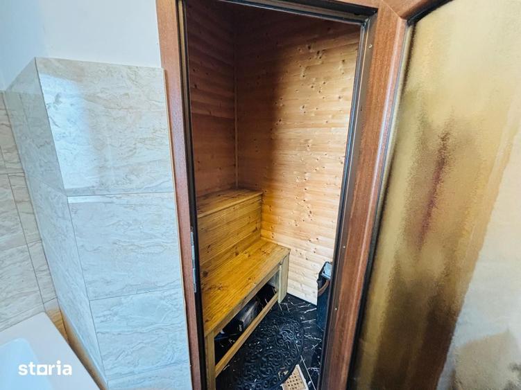 Casă cu 5 camere cu Teren 1000 Mp în Șcheia