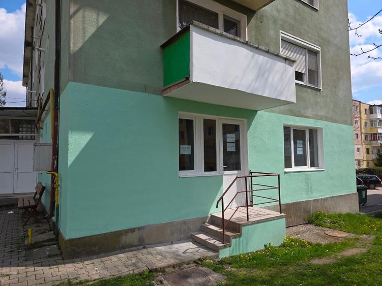 Birou, de 47 mp, în Central