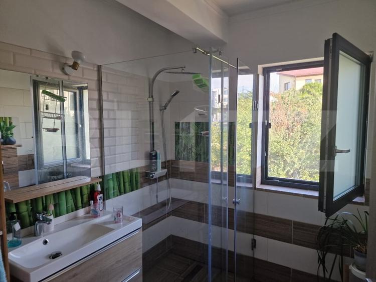 Casă individuală cu 4 camere cu Canalizare în Dâmbul Rotund