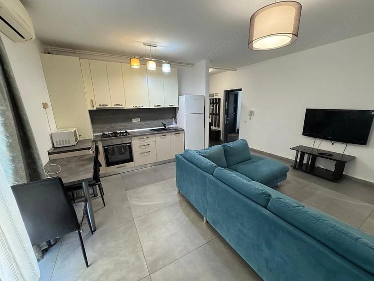 Apartament cu 2 camere semidecomandat în Dumbrăvița