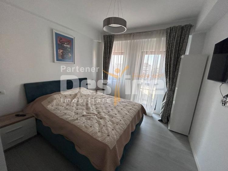 Apartament cu 3 camere, mobilat în Craiovița Nouă