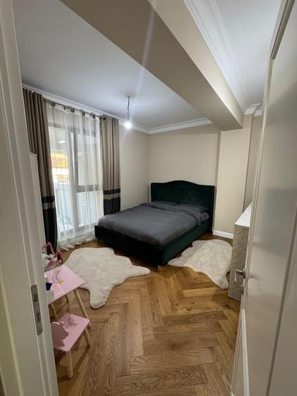 Apartament cu 3 camere decomandat în Aviației