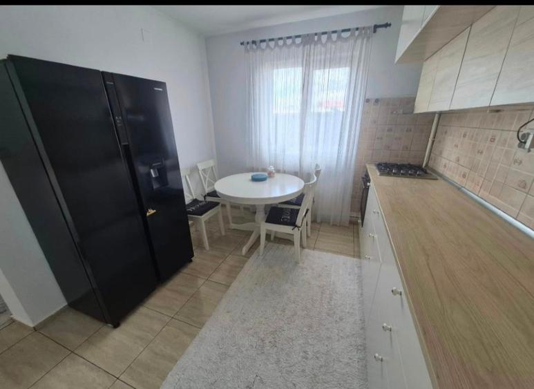 Casă individuală cu 5 camere cu Garaj în Berceni