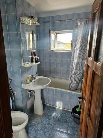 Apartament cu 2 camere semidecomandat, mobilat în Girocului