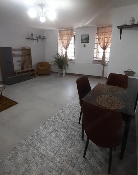 Apartament cu 2 camere semidecomandat în Orașul de Jos