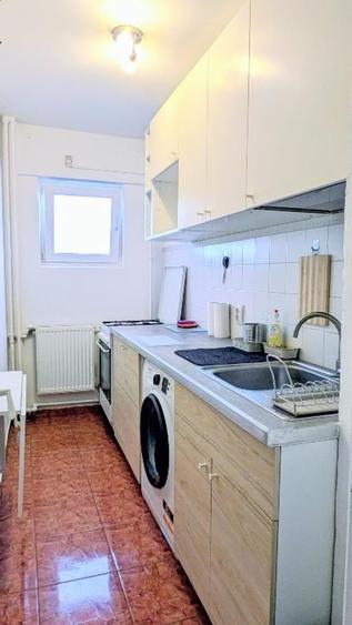 Garsonieră decomandată în Gorjului