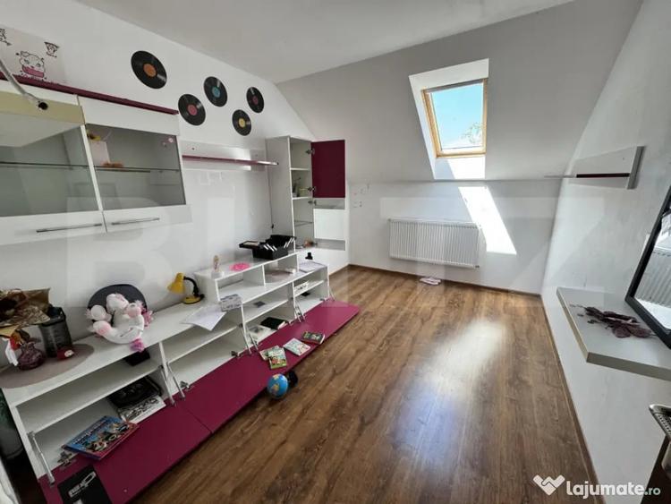 Casă cu 4 camere cu Teren 2800 Mp în Guruslău