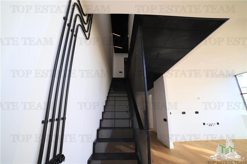 Apartament cu 4 camere decomandat în Barbu Văcărescu