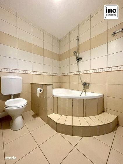 Apartament cu 3 camere decomandat în Europa
