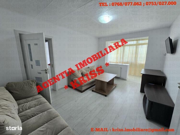 Apartament cu 2 camere semidecomandat în Craiovei