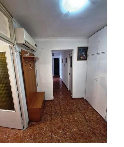 Apartament cu 3 camere decomandat în Dristor