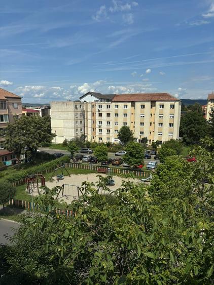 Apartament cu 2 camere semidecomandat în Cedonia
