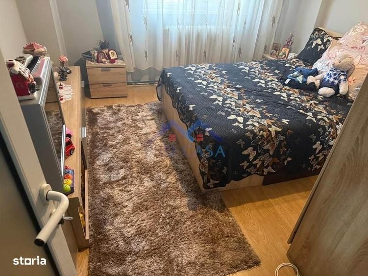Apartament cu 4 camere decomandat în Cetate — fotografia 3