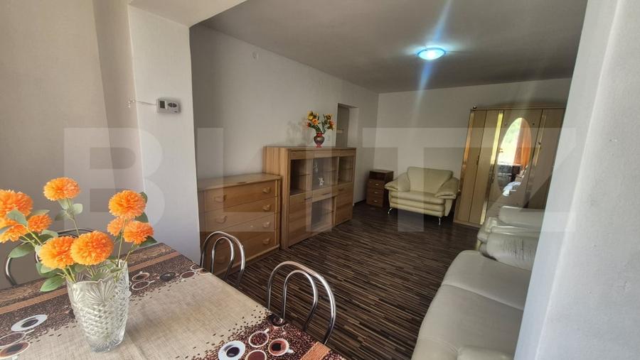Apartament cu 2 camere semidecomandat, mobilat în Botizului