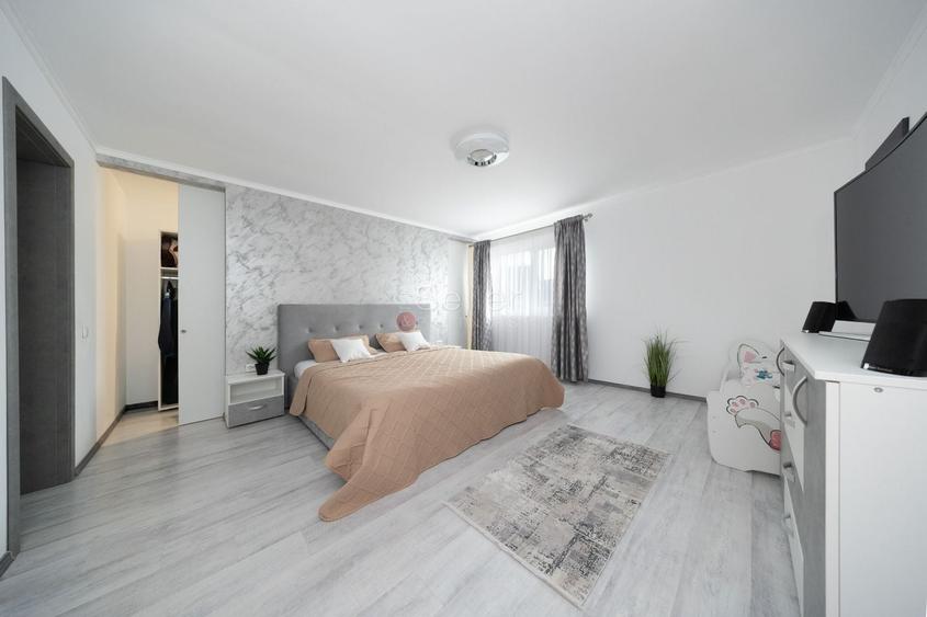 Casă individuală cu 3 camere cu Canalizare în Tărlungeni
