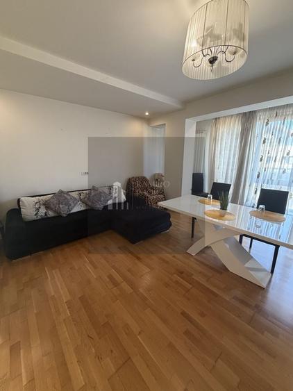 Apartament cu 3 camere semidecomandat, mobilat în Apărătorii Patriei