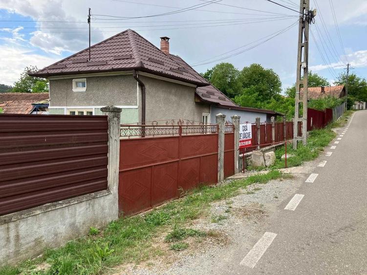 Casă cu 2 camere în Mociu