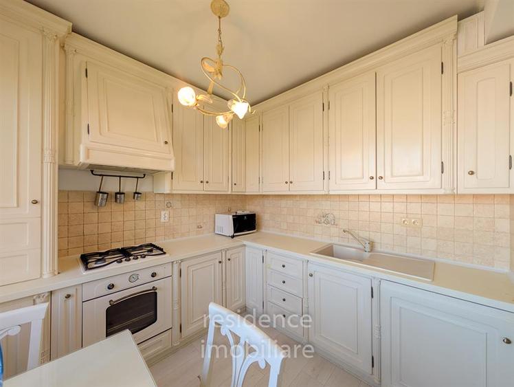 Apartament cu 2 camere semidecomandat în Andrei Mureșanu
