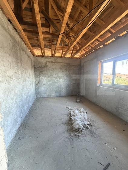 Casă individuală cu 3 camere cu Canalizare în Malu Mare