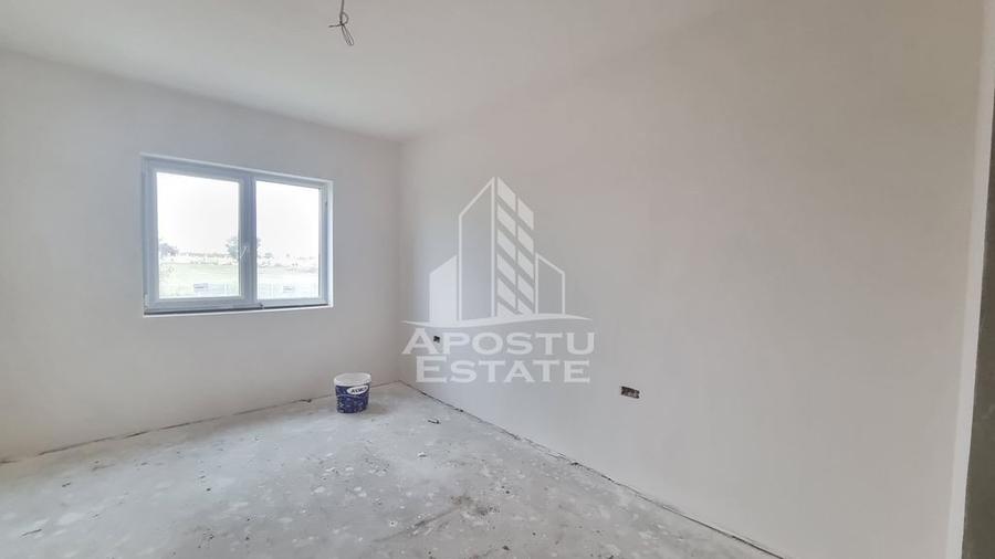 Casă cu 4 camere cu Teren 355 Mp în Giarmata