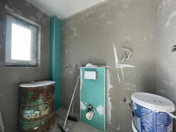 Casă cu 4 camere cu Teren 275 Mp în Urseni